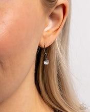 Load image into Gallery viewer, Pronged Perfection - Black