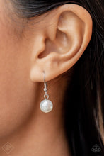 Load image into Gallery viewer, Sensational Showstopper -  White
